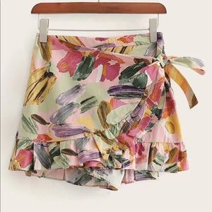Brushstroke Print Ruffle Trim Wrap Skort